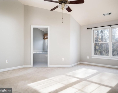 2155 Wolftrap Court - Photo Thumbnail 21