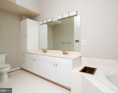 2155 Wolftrap Court - Photo Thumbnail 25