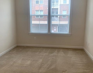 13723 Neil Armstrong Avenue - Photo Thumbnail 12