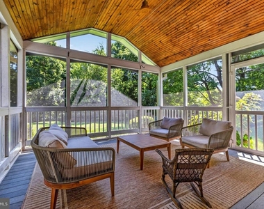 723 Forest Ridge Drive - Photo Thumbnail 19