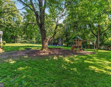 723 Forest Ridge Drive - Photo Thumbnail 22