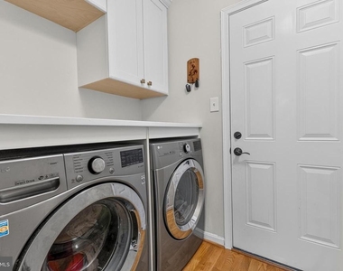 723 Forest Ridge Drive - Photo Thumbnail 17