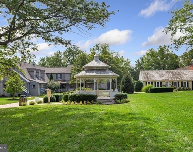723 Forest Ridge Drive - Photo Thumbnail 26