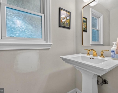 723 Forest Ridge Drive - Photo Thumbnail 16