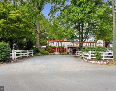 723 Forest Ridge Drive - Photo Thumbnail 28
