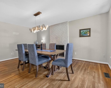 723 Forest Ridge Drive - Photo Thumbnail 3