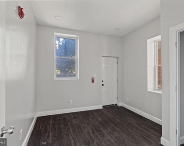 5237 Chester Avenue - Photo Thumbnail 3