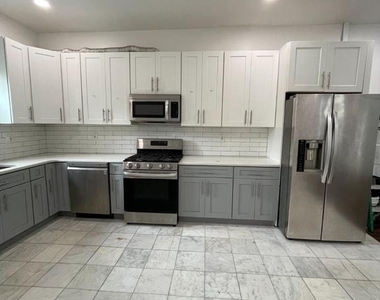 537 E Tulpehocken Street E - Photo Thumbnail 5