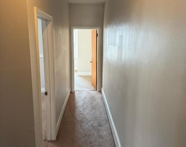 5536 Ridge Avenue - Photo Thumbnail 12