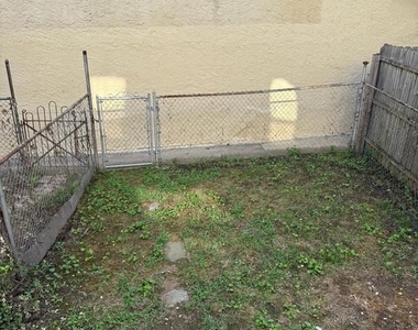 5536 Ridge Avenue - Photo Thumbnail 13