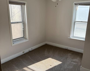 5536 Ridge Avenue - Photo Thumbnail 6