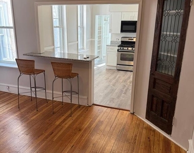 5536 Ridge Avenue - Photo Thumbnail 4