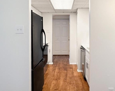 315 Village Walk - Photo Thumbnail 8