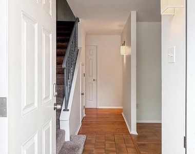 315 Village Walk - Photo Thumbnail 3