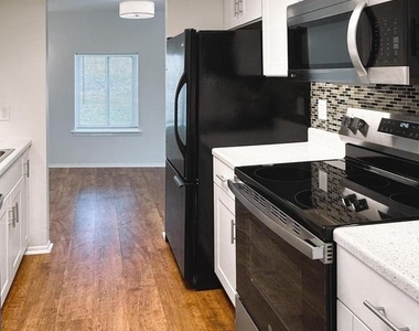315 Village Walk - Photo Thumbnail 10
