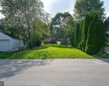 107 W Circular Avenue - Photo Thumbnail 71