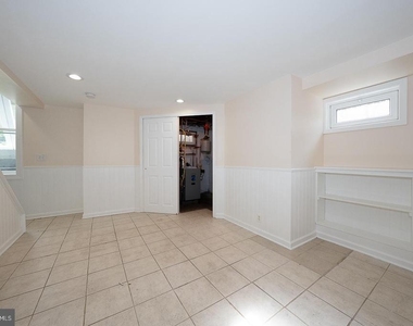 107 W Circular Avenue - Photo Thumbnail 53