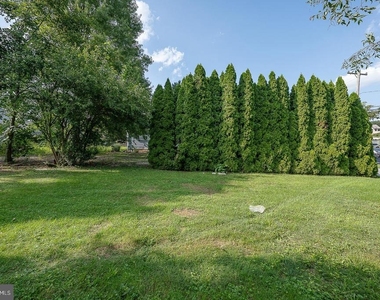 107 W Circular Avenue - Photo Thumbnail 73
