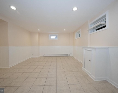 107 W Circular Avenue - Photo Thumbnail 63