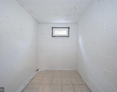 107 W Circular Avenue - Photo Thumbnail 57