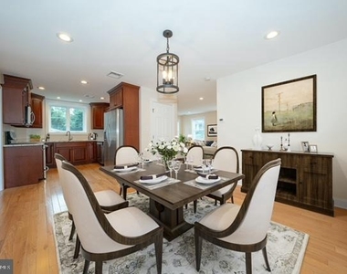 107 W Circular Avenue - Photo Thumbnail 61