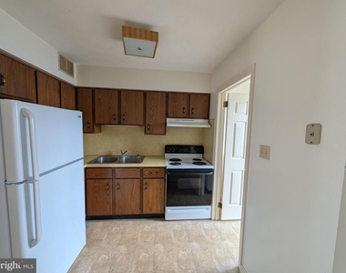 105 Ridge Avenue - Photo Thumbnail 7