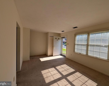 105 Ridge Avenue - Photo Thumbnail 2