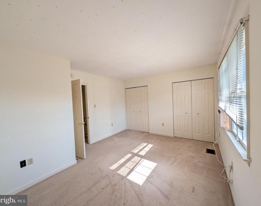 105 Ridge Avenue - Photo Thumbnail 12