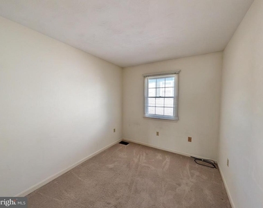 105 Ridge Avenue - Photo Thumbnail 16