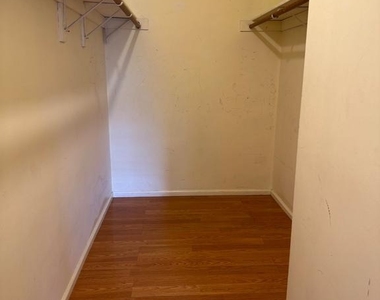 24 Chamberlin Court - Photo Thumbnail 8
