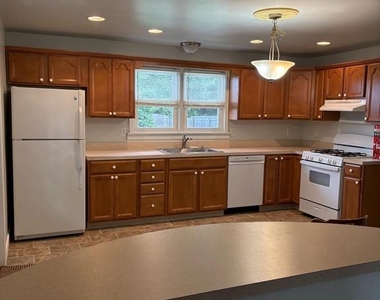 167 E Wolfert Station Road - Photo Thumbnail 2