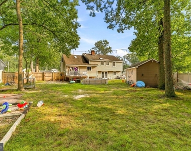 914 Schuyler Place - Photo Thumbnail 13