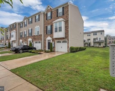 111 Village Green Lane - Photo Thumbnail 1