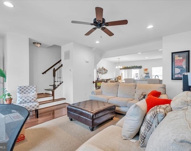 111 Village Green Lane - Photo Thumbnail 4