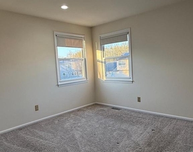 5 Westbury Drive - Photo Thumbnail 15