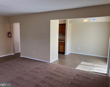 18 Lerner Court - Photo Thumbnail 2