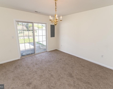 202 Carsons Court - Photo Thumbnail 8