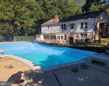11801 Fairgreen Lane - Photo Thumbnail 33