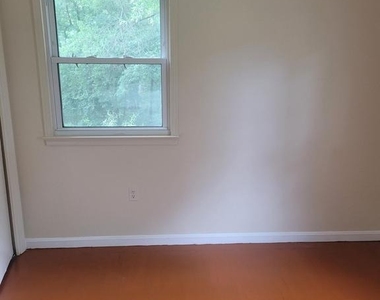 11801 Fairgreen Lane - Photo Thumbnail 17