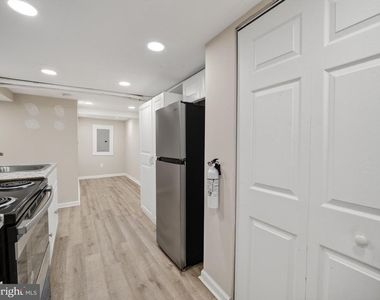 6008 Addison Road - Photo Thumbnail 10