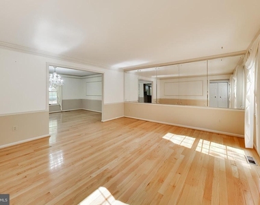 14672 Brougham Way - Photo Thumbnail 9