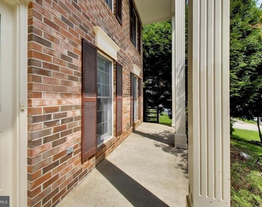 14672 Brougham Way - Photo Thumbnail 4