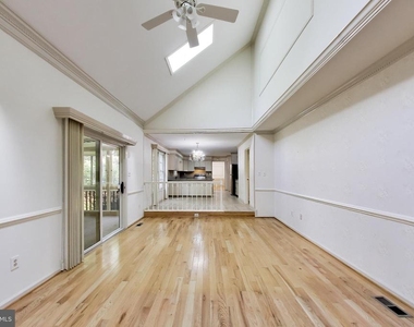 14672 Brougham Way - Photo Thumbnail 23