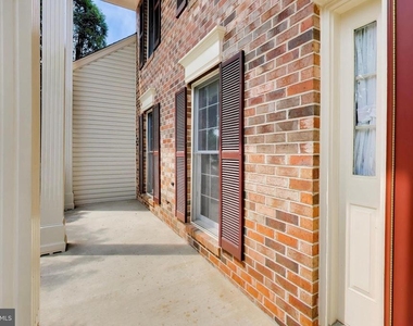 14672 Brougham Way - Photo Thumbnail 5