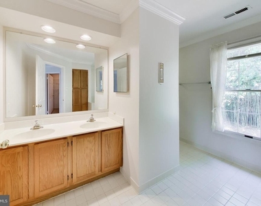 14672 Brougham Way - Photo Thumbnail 35