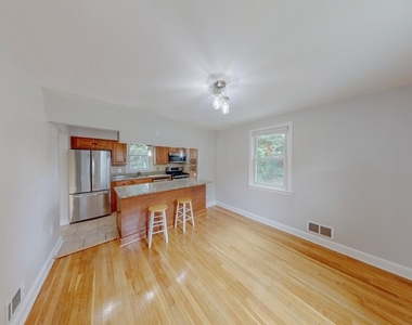 2410 Dexter Avenue - Photo Thumbnail 5