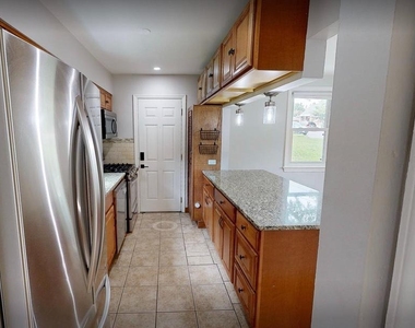 2410 Dexter Avenue - Photo Thumbnail 1