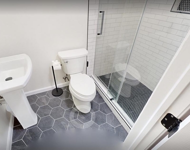 2410 Dexter Avenue - Photo Thumbnail 4