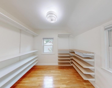 2410 Dexter Avenue - Photo Thumbnail 13