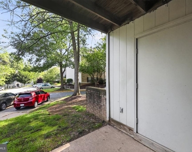 20220 Shipley Terrace - Photo Thumbnail 18